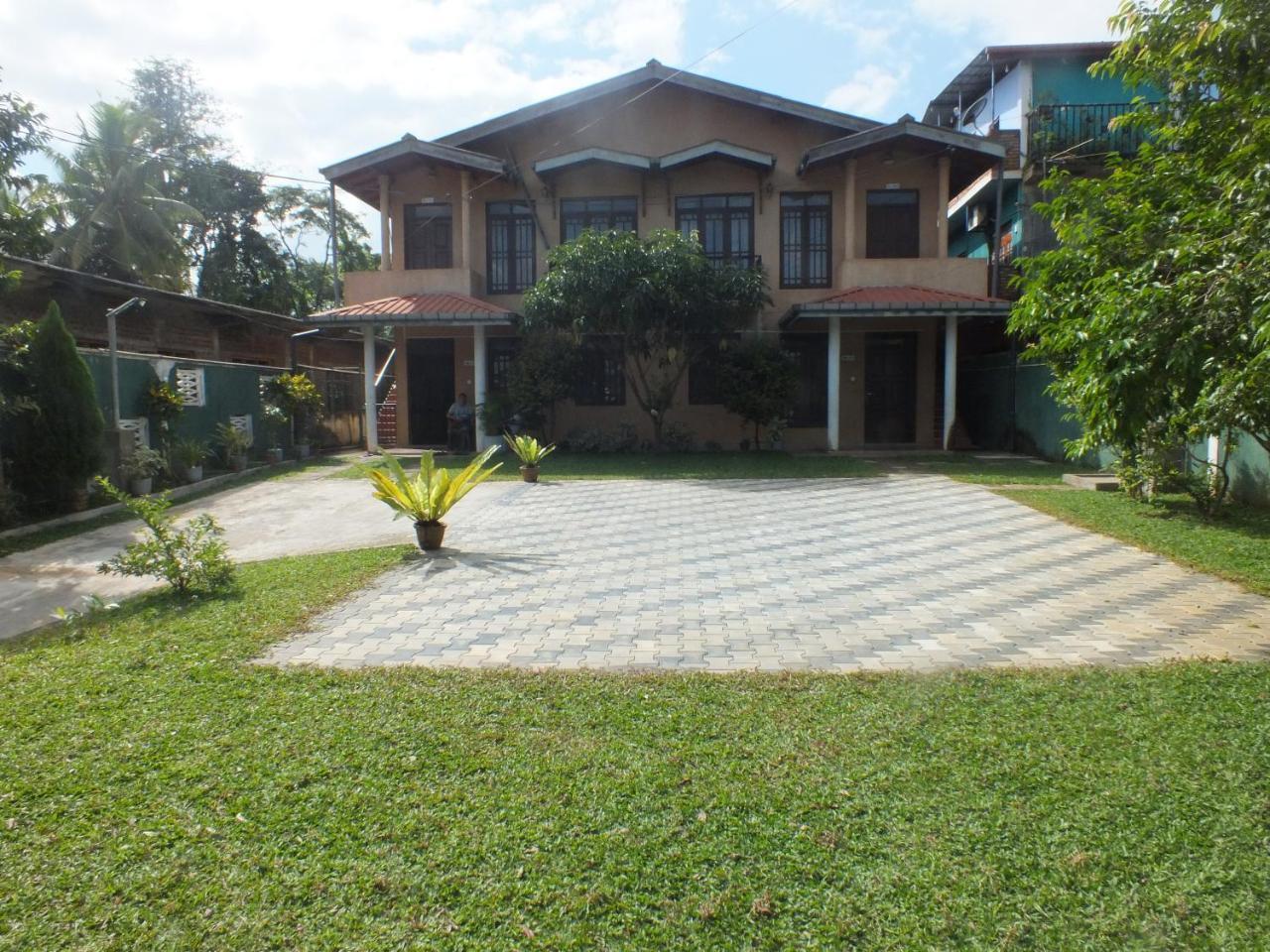 Hillsview Rest & Guest House Matale Exterior photo